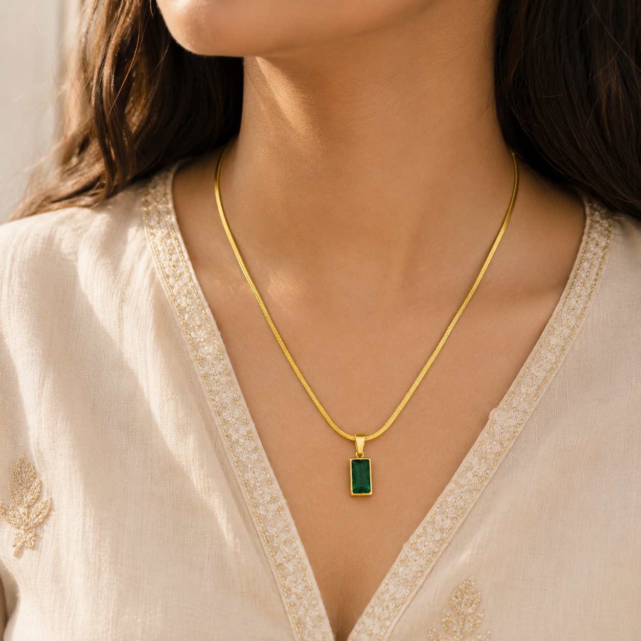 Emerald Luxe Gold Pendant Necklace