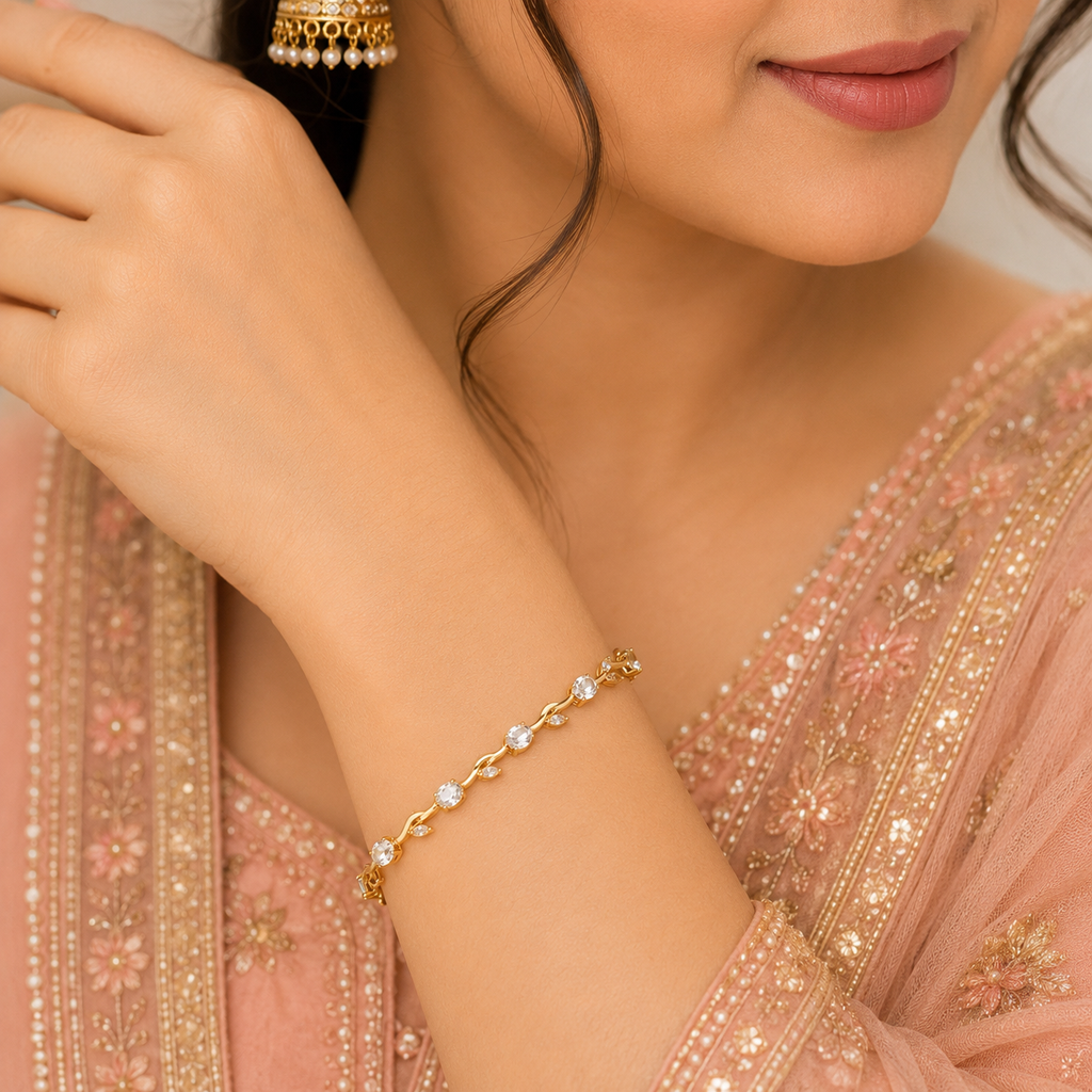 Elegant Tulip Crystal Bracelet for Women – Gold-Plated Stainless Steel