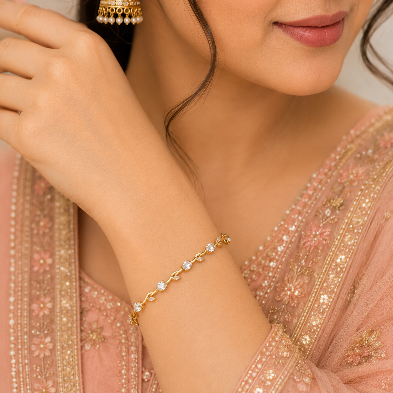 Elegant Tulip Crystal Bracelet for Women – Gold-Plated Stainless Steel
