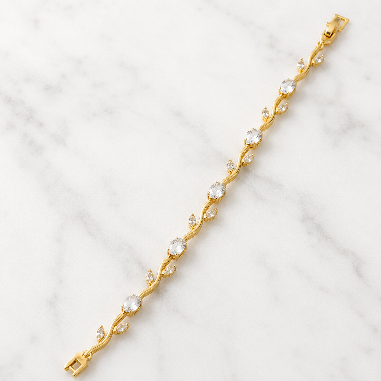 Elegant Tulip Crystal Bracelet for Women – Gold-Plated Stainless Steel