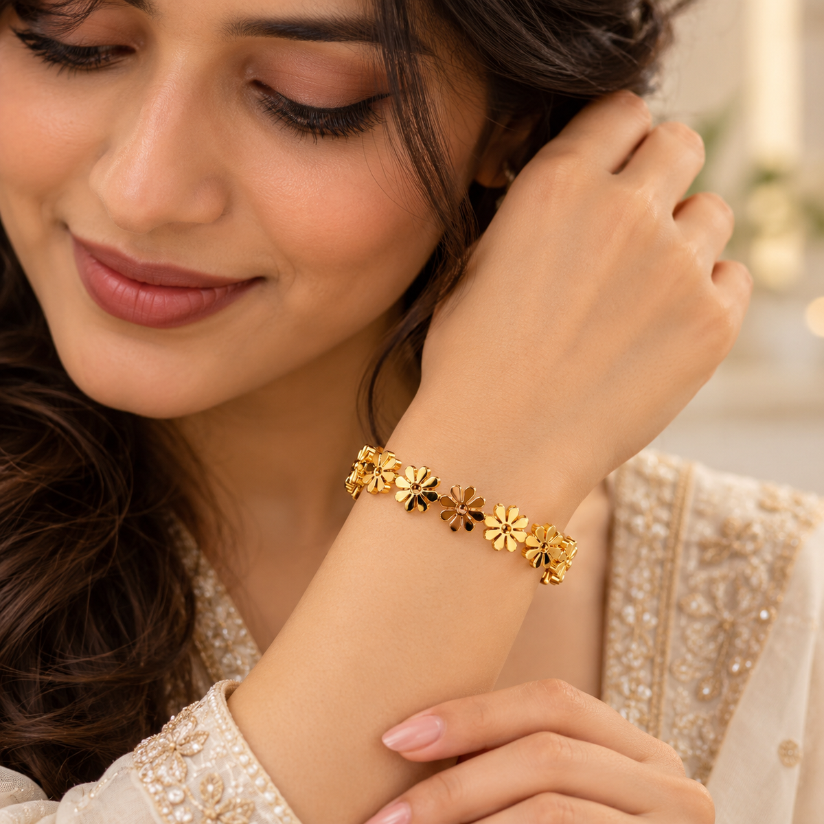 Gold Floral Flower Link Bracelet – Elegant Statement Jewelry